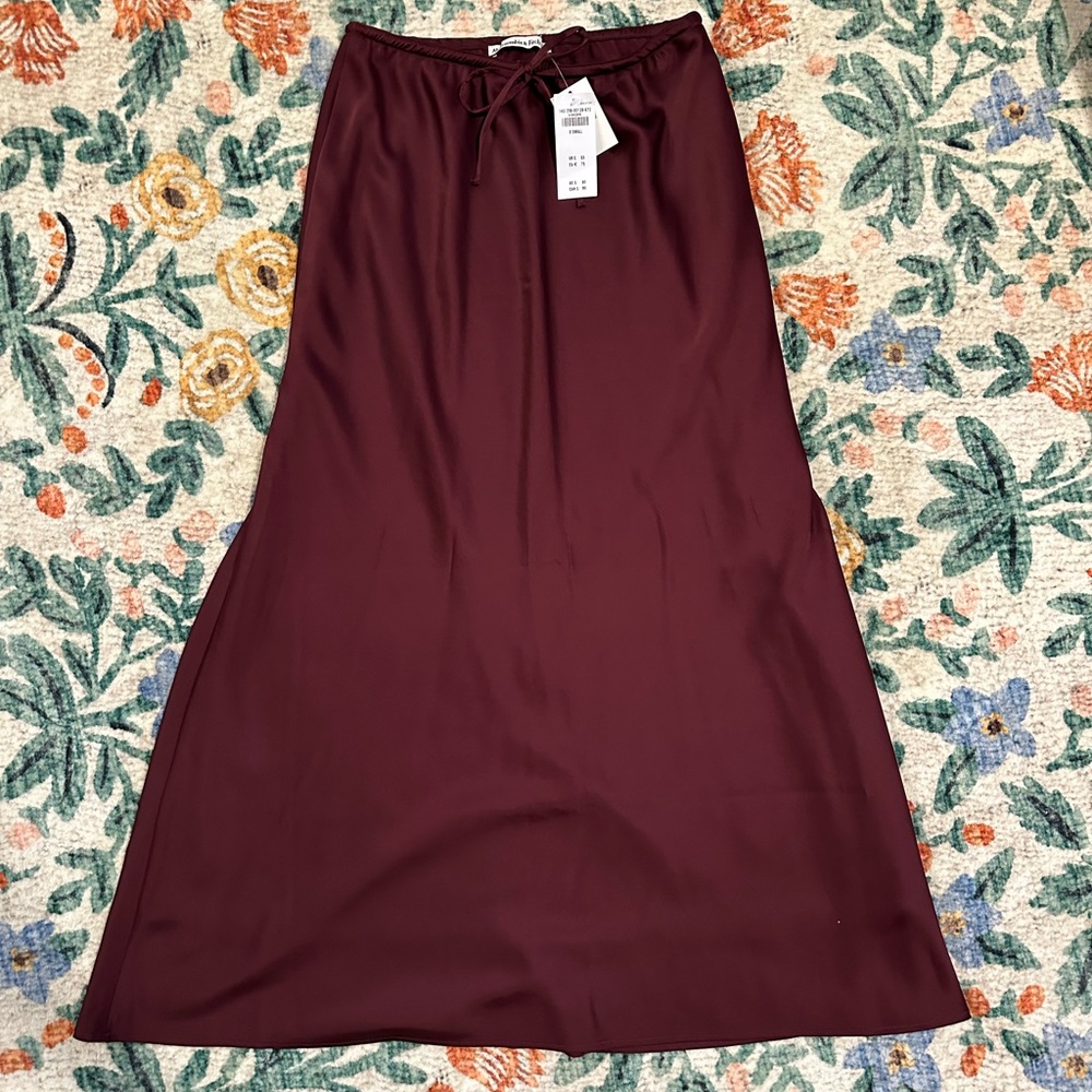 NWT Abercrombie & Fitch Women's Burgundy Satin Maxi Skirt